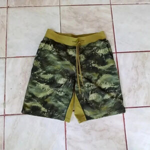 Lululemon Camo Green T.H.E. Linerless Shorts Men's Small